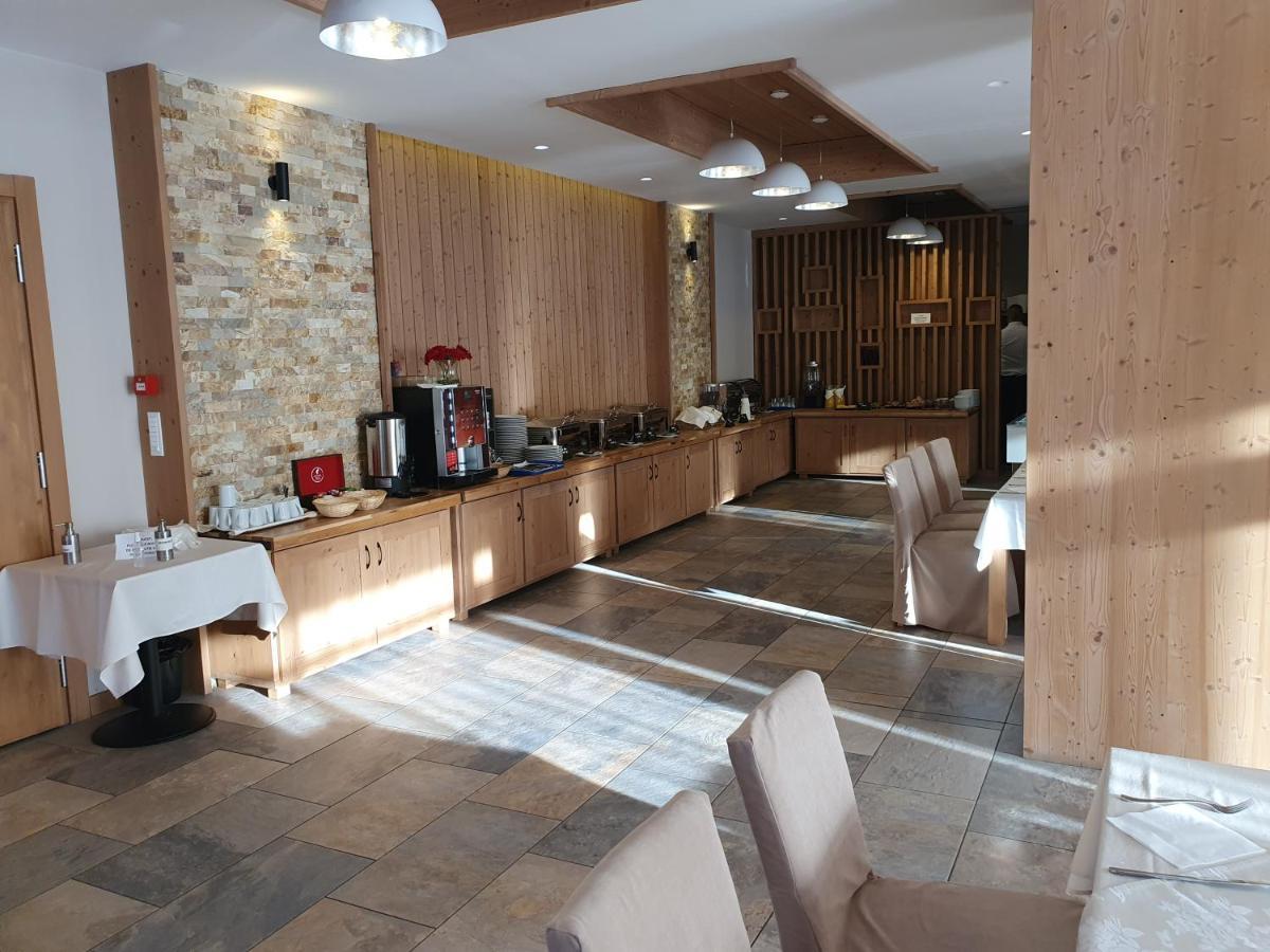 Monte Cervo Bio Hotel & Spa Covasna Bagian luar foto