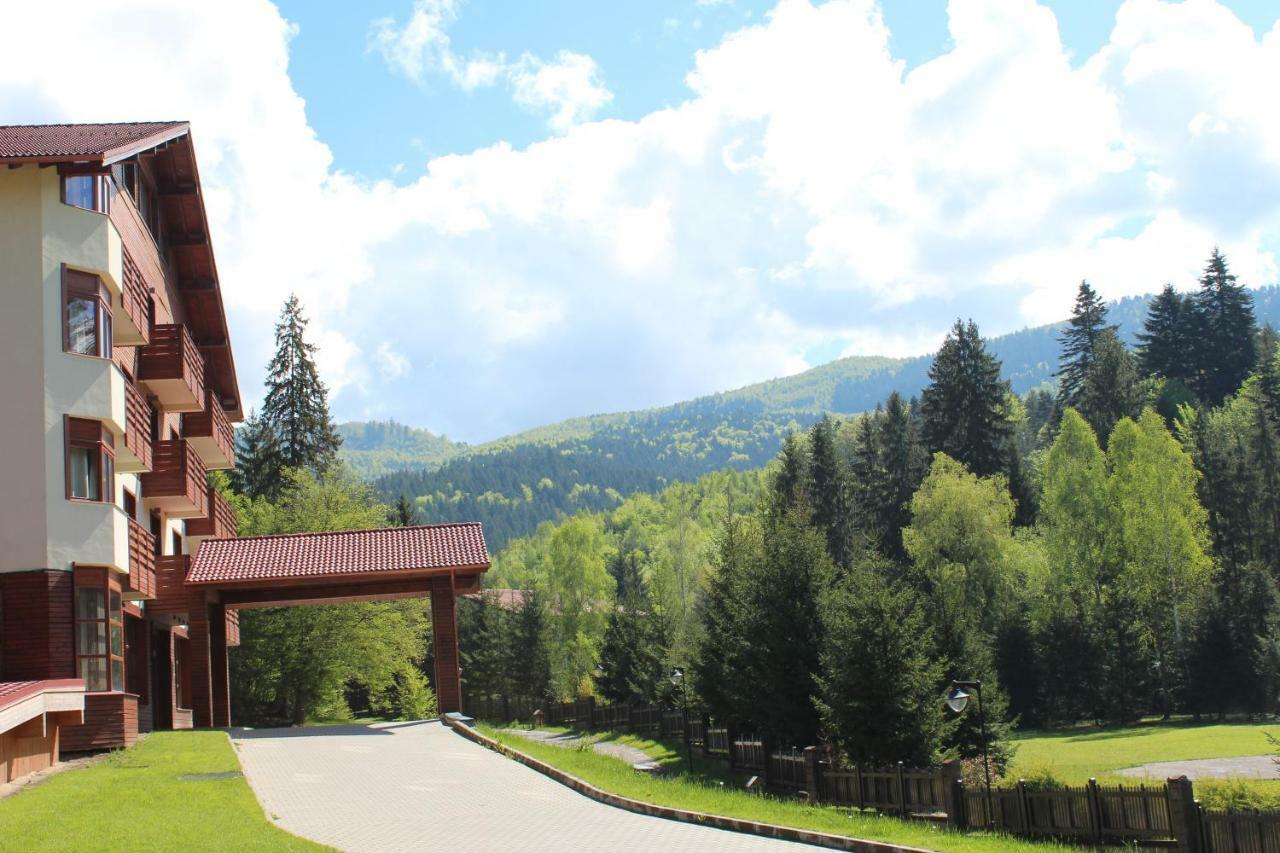 Monte Cervo Bio Hotel & Spa Covasna Bagian luar foto