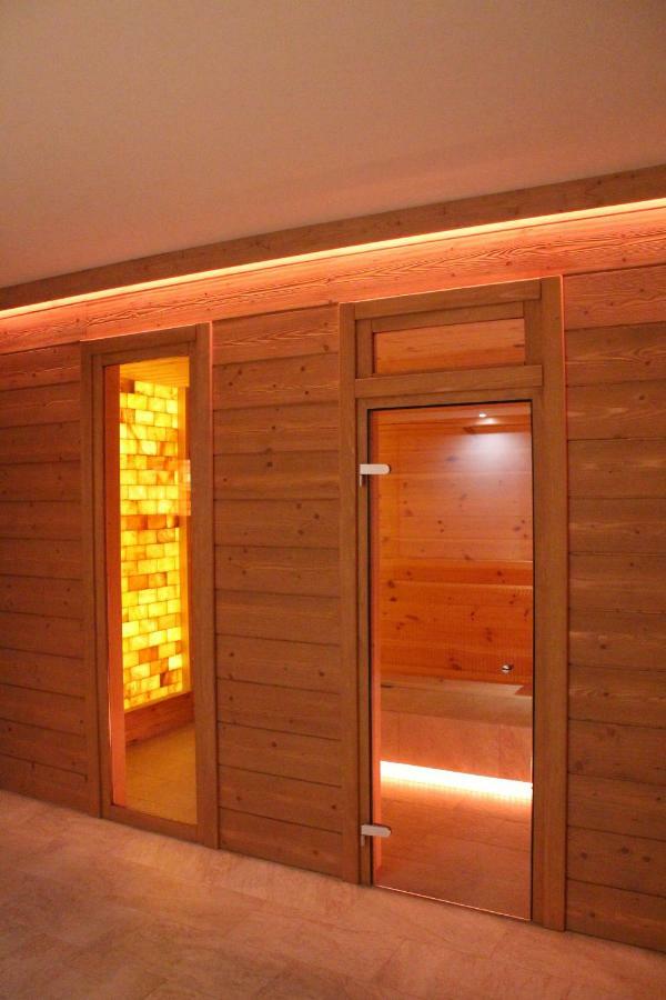 Monte Cervo Bio Hotel & Spa Covasna Bagian luar foto